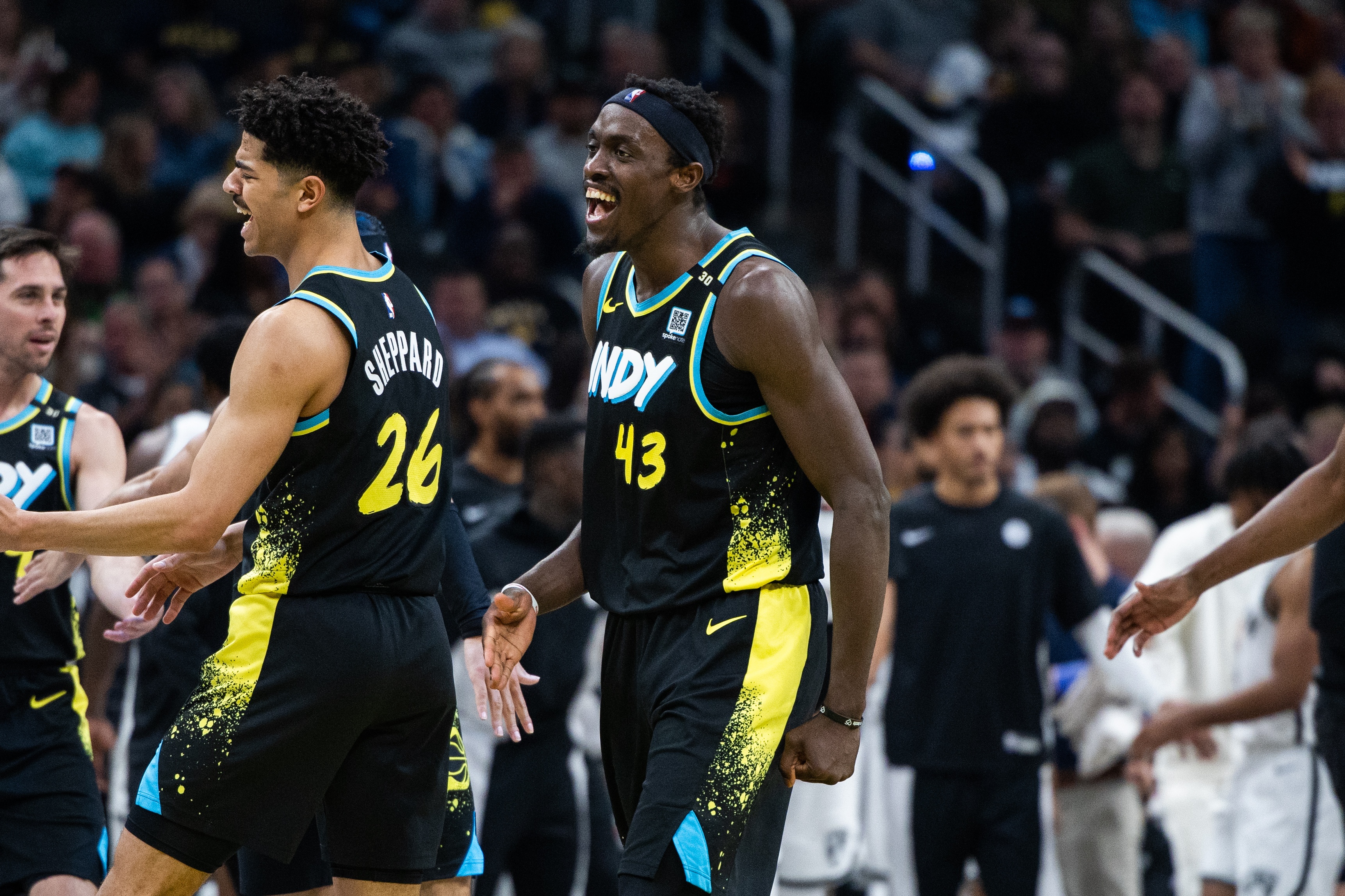 包含西亚卡姆连续七场比赛得分超过关键助攻，曼联挑战极限！的词条