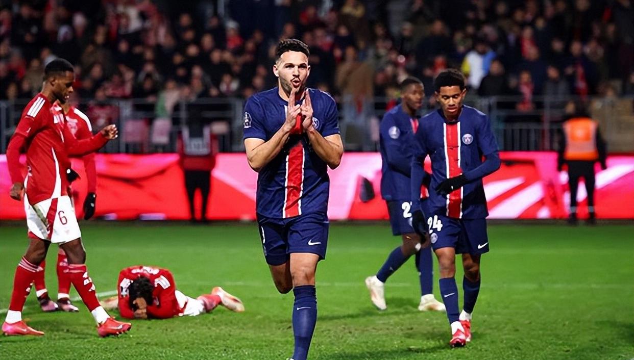 开云中国官网集结日国王杯焦点战；巴黎圣日耳曼调整名单；目标明确；轮换策略成焦点的简单介绍